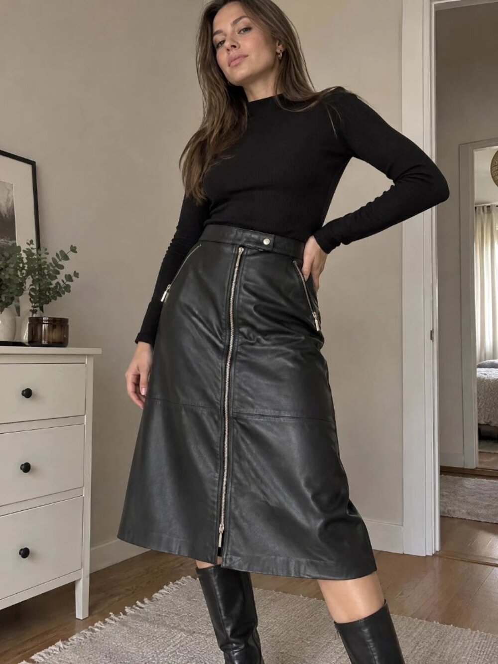 Gianfranco Ferre Forma Black Genuine Leather Midi Skirt with Zippers US 16 XL